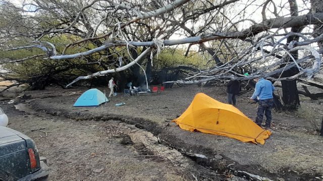 Campamento a la vera del arroyito